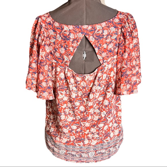 LUCKY BRAND || Floral Blouse with Back Cutout and Flutter Sleeves Large - Picture 4 of 16
